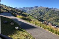 Les Ménuires - Appart 2 pièces 4 pers - Balcon plein SUD - Ski aux pieds - Chambres d’hôtes Les Ménuires