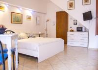 Estudio con vistas al jardín