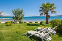 Luxury Design Beach Front Apartment - Ferienwohnung Sukošan