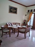 B&B Tanjungkarang - RUMAH PAKSI HOMESTAY - Bed and Breakfast Tanjungkarang