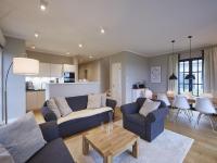 Reetland am Meer - Luxus Reetdachvilla mit 3 Schlafzimmern, Sauna und Kamin F11 - B&B Dranske