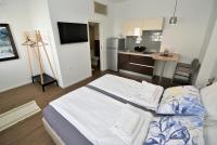 Estudio con cama extragrande