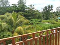 CHEZ MARVA Grande Villa COCO 3 à 12 personnes - B&B La Digue