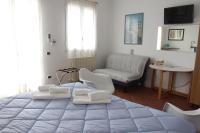 Standard Zimmer mit Kingsize-Bett