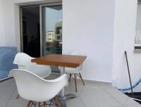 Beachside Apartment in Kato Paphos Lighthouse 81 - Chambres d’hôtes