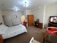 Large Double Room (Lower Ground Floor)