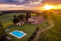 Podere Maiano - Private pool villa with spa - B&B Buonconvento