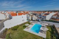 One-Bedroom Apartment with Sea View