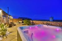 Lincoln 4-Beds Sleeps 13 Hot Tub & Pet Friendly - B&B Lincoln
