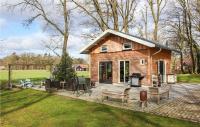 B&B Weleveld - Beautiful Home In Bornerbroek With House A Panoramic View - Bed and Breakfast Weleveld