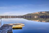 Luxurious Liberty Lake Hideaway with Hot Tub! - Ferienwohnung