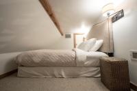 Superior Queen Room (NW Loft)