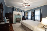 Chambre Lit Queen-Size - Chambre Bleue