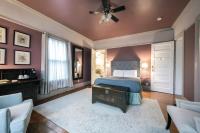 Luxury Queen Room (Lily)