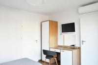 Tweepersoonskamer met 2 Aparte Bedden en Eigen Badkamer