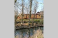 Poplar Lodge Log Caravan - B&B