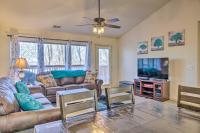 Walk-In Branson West Condo with Balcony, Pool Access - B&B