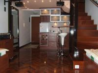 Appartamento su 2 Livelli con 1 Camera da Letto, Balcone e Vista Mare