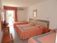 Habitación Cuádruple con balcón