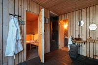 Glamping Hut with Hot Bath, Reading Nook and Balcony