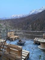 Osteria Grütli con alloggio - B&B Borgnone