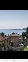VALLE FIORITA 42 - Lake view Studio - B&B Gardone Riviera