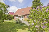 Ferienhaus Gisela Ferienwohnung Vilmblick - B&B Neuendorf