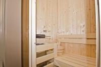 Ferienwohnung mit Terrasse, Kamin, Sauna - Ferienresidenz Zwei Bodden FeWo 2-6 - Bed and Breakfast