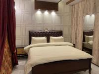 Royal Three-Bedroom Villa Dha Phase 6 Lahore - B&B