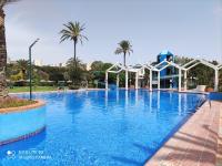 BenalSuite estudio, piscina y playa en BenalBeach, Benalmadena - Bed and Breakfast Benalmádena