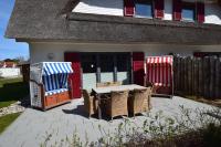 Dat Smucke Huus - strandnah unter Reet - B&B Ostseebad Boltenhagen