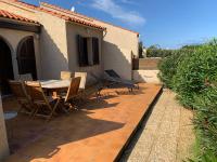 Mini villa climatisée - Vue mer - Mer à 50 m - Jardin et 2 terrasses 300 m2 - Ferienwohnung