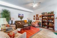 Sunny Cozy Condo - B&B