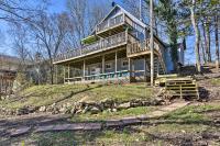 Lakefront Table Rock Getaway with Private Swim Dock! - Bed and Breakfast Golden