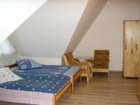 Chambre Quadruple avec Salle de Bains Privative et Balcon