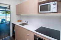 Whispering Sands Beachfront Motel - B&B Gisborne