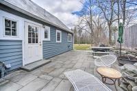 B&B Woodstock - Charming Cottage with Yard - 2 Mi to Tinker St! - Bed and Breakfast Woodstock