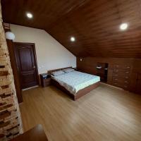 Dreibettzimmer mit eigenem externen Bad