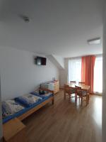 Dreibettzimmer mit Bad