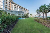 Posh 2 BR Oceanfront Apt in the Heart of Bluewaters Island - Ferienwohnung