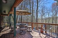 B&B Gatlinburg - Smoky Mountain Cabin 4 Acres, 3 Mi to Gatlinburg - Bed and Breakfast Gatlinburg