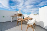 B&B Alvor - T2 in Alvor with Rooftop Terrace & Pool - Bed and Breakfast Alvor