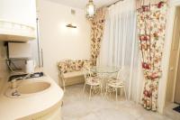 Provence Deribasivska Apartment - B&B Odessa