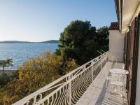 Appartamento con 2 Camere da Letto e Balcone