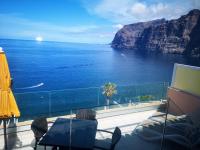 Magnificent Apt. with Sea View, Cliff & Marina - Ferienwohnung Santiago del Teide