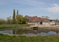 B&B Dixmude - Landelijk vakantiehuis in Diksmuide met een tuin en vijver - Bed and Breakfast Dixmude