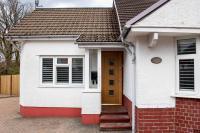 Large family Bungalow, parking & Bike Store BPW - Chambres d’hôtes