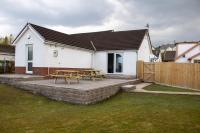 B&B Merthyr Tydfil - Large family Bungalow, parking & Bike Store BPW - Bed and Breakfast Merthyr Tydfil