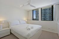 Deluxe Two-Bedroom Apartment with Sea View
