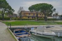 Mosaici Sunrise - lake front apartment with beautiful view - B&B